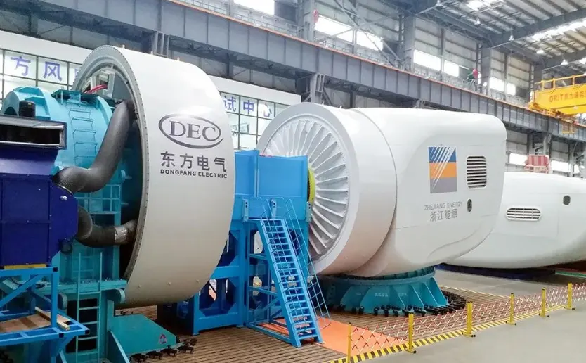 Assembly of a 7 MW typhoon-resistant offshore wind turbine