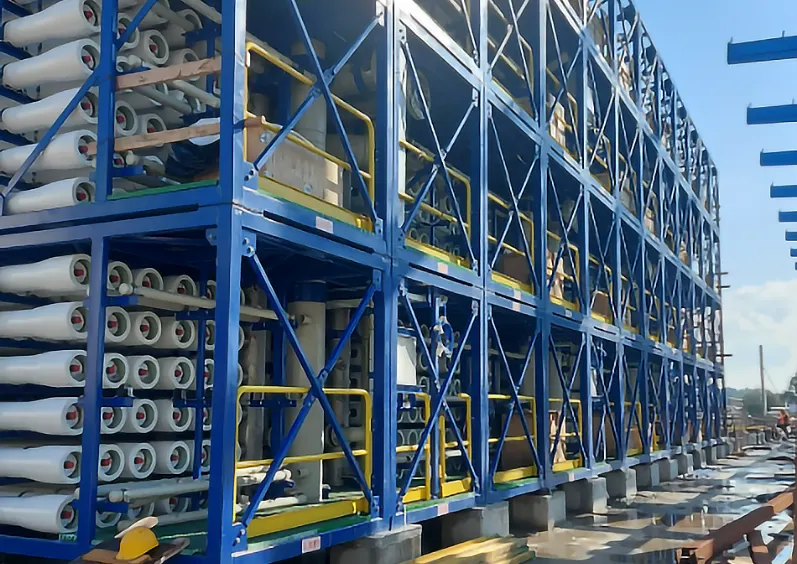 Large-scale seawater reverse osmosis desalination facility